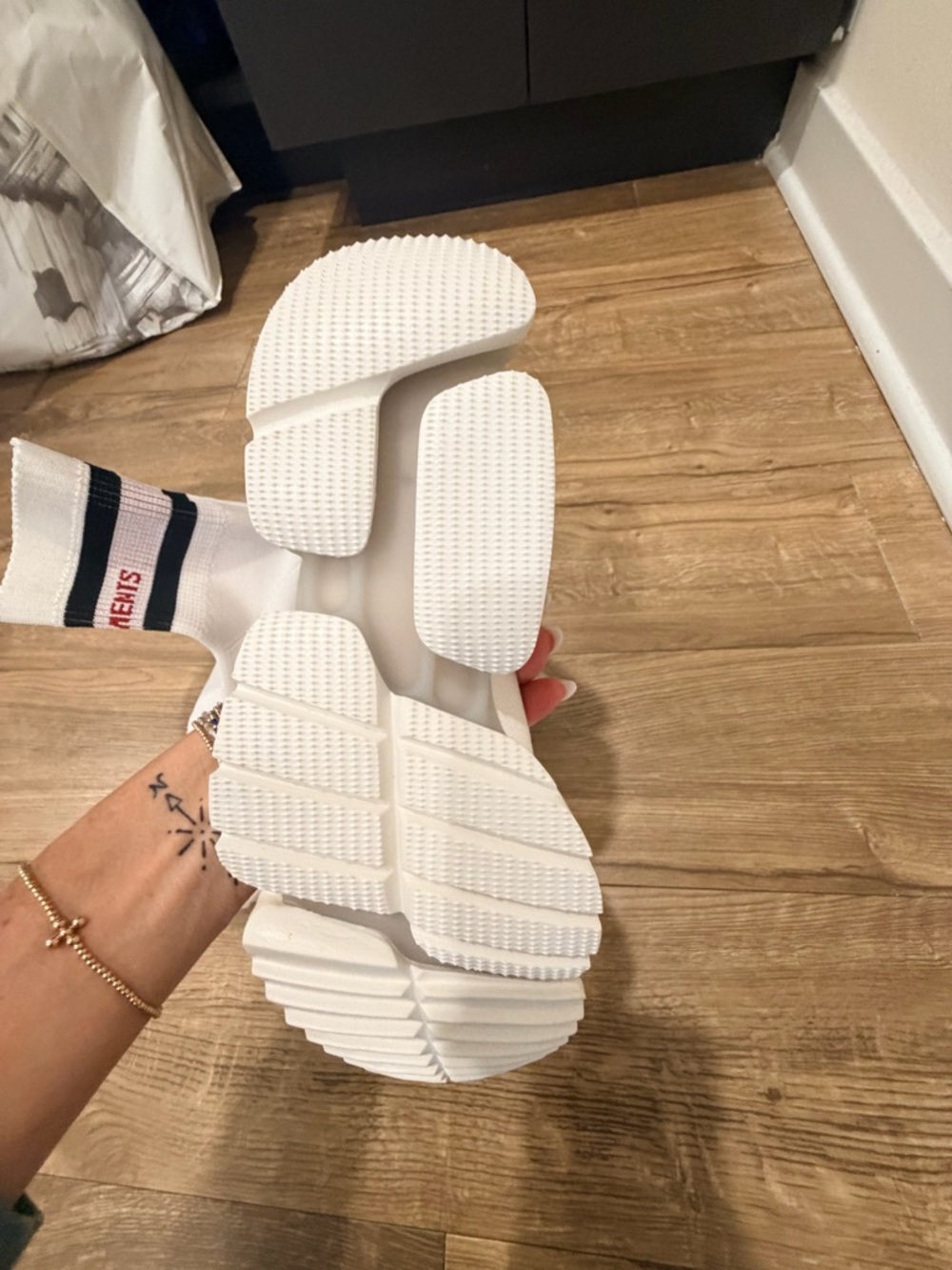 Vetements x Reebok Sock Pump High-Top Sneakers - Picture 4 of 5